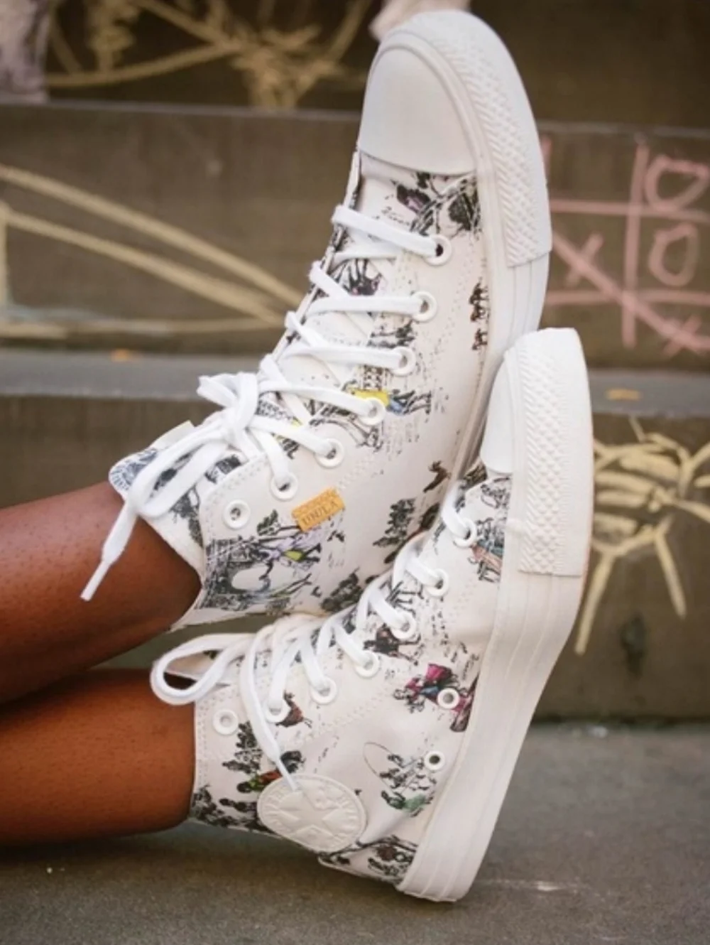 Converse Chuck Taylor All-Star Hi x Union Sheila Bridges Harlem Toile 7 - Picture 3 of 12